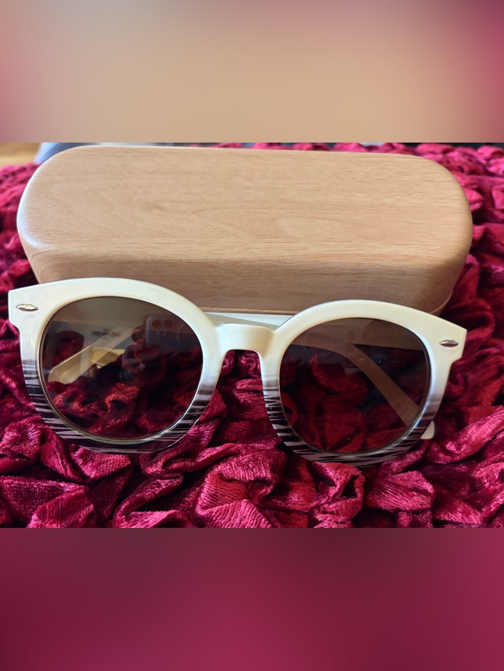 White Ombre Round Sunglasses with Brown Lenses